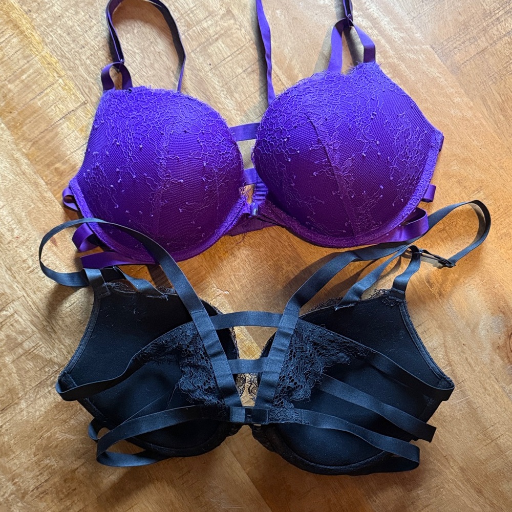 Lot of 2 same style Victoria’s Secret push up bras Purple and Black Lace 34D